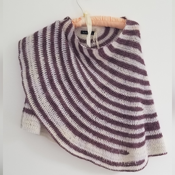 One-sided wrap with stripe effect. - Picture 2 of 7